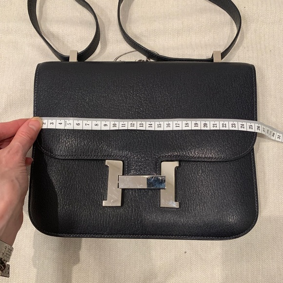 Hermes Constance in Navy PHW 24 - Picture 4 of 12